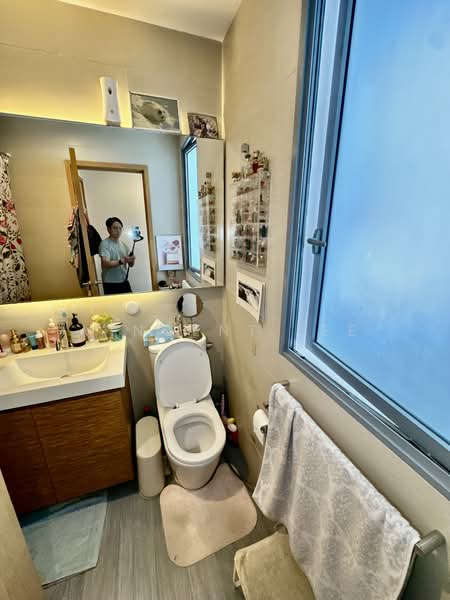 Carabelle Condominium For Sale at S$ 1,680,000 | PropertyGuru Singapore - Bathroom