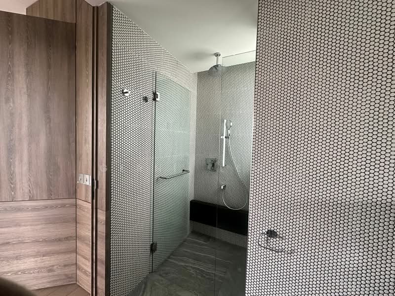 10 Evelyn Condominium For Sale at S$ 3,439,000 | PropertyGuru Singapore - Bathroom