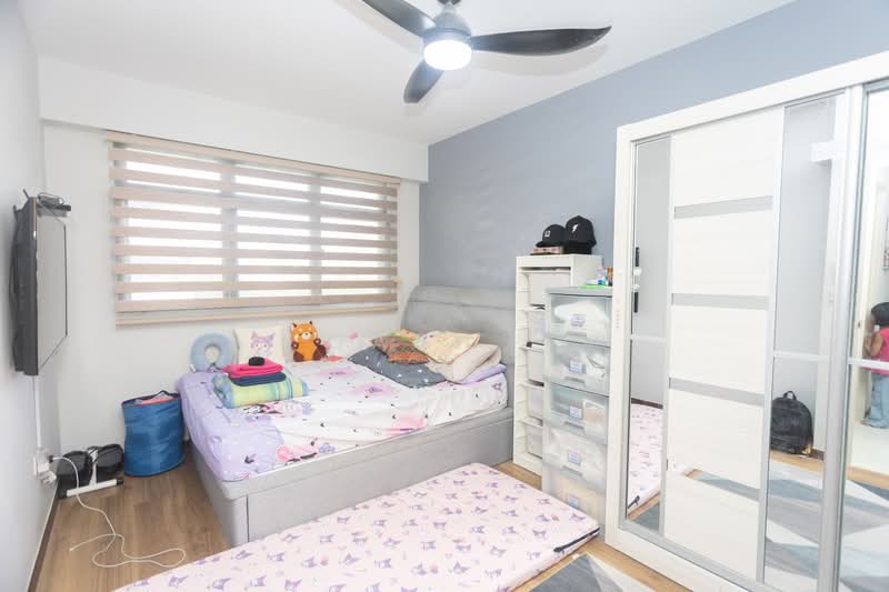 132B Canberra View HDB Flat For Sale at S$ 605,000 | PropertyGuru Singapore - Bedroom