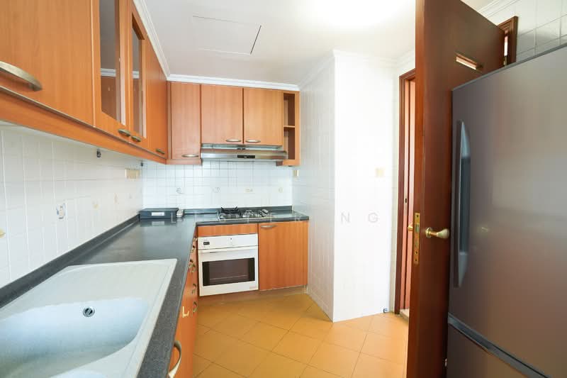 The Sierra, , 1 Bedroom, 670 sqft, Apartment For Rent, by Lester Ng, 500079339 - Kitchen - PropertyGuru.com.sg