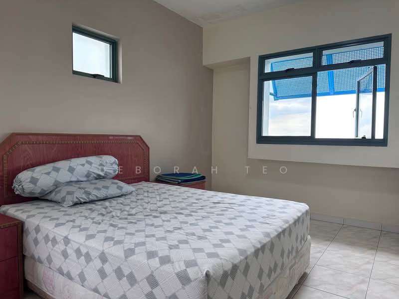 452 Choa Chu Kang Avenue 4 HDB Flat For Sale at S$ 710,000 | PropertyGuru Singapore - Bedroom