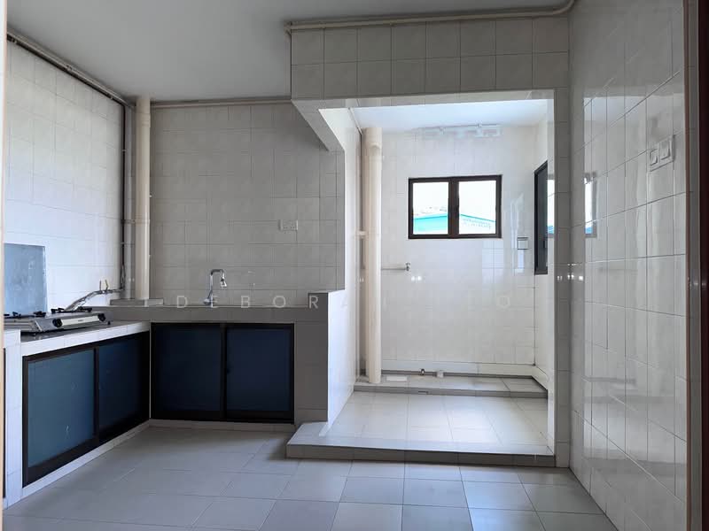 452 Choa Chu Kang Avenue 4, 452 Choa Chu Kang Avenue 4, 4 Bedrooms, 1,323 sqft, HDB Flat For Sale, by Deborah Teo, 500079341 - Kitchen - PropertyGuru.com.sg