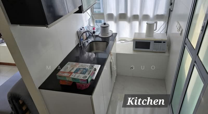 Bliss Loft Condominium For Sale at S$ 900,000 | PropertyGuru Singapore - Kitchen