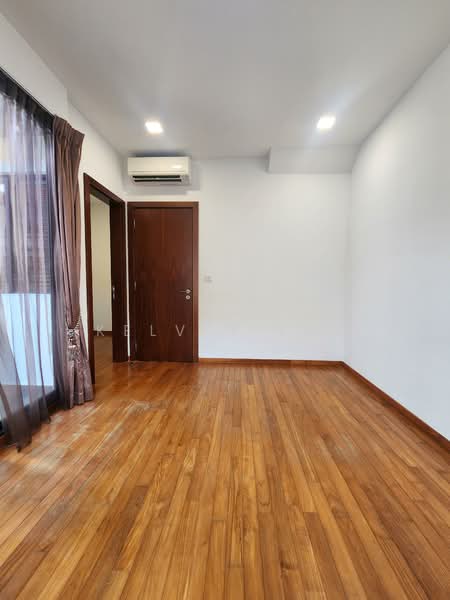 For Rent - Eleven @ Holland