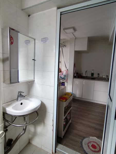 47 Bendemeer Road HDB Flat For Sale at S$ 468,000 | PropertyGuru Singapore - Bathroom
