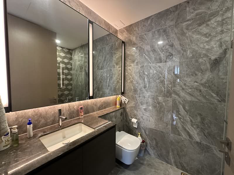 Leedon Green, 32 Leedon Heights, 2 Bedrooms, 710 sqft, Condominium For Rent, by Jeremy See, 500079362 - Bathroom - PropertyGuru.com.sg