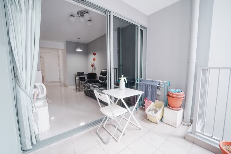 138B Yuan Ching Road HDB Flat For Sale at S$ 588,888 | PropertyGuru Singapore - Balcony