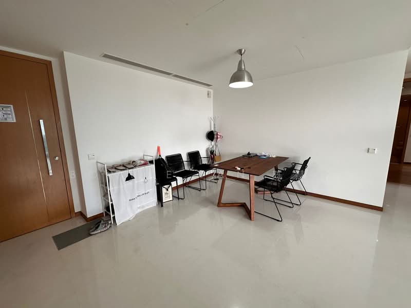 Marina Bay Residences Condominium For Sale at S$ 3,088,888 | PropertyGuru Singapore - Dining Room