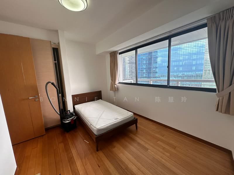 Marina Bay Residences Condominium For Sale at S$ 3,088,888 | PropertyGuru Singapore - Bedroom