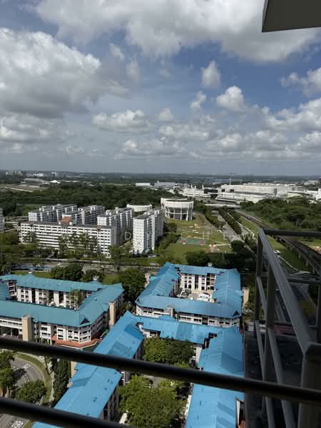 302A Woodlands Street 31 HDB Flat For Sale at S$ 588,800 | PropertyGuru Singapore - Exterior