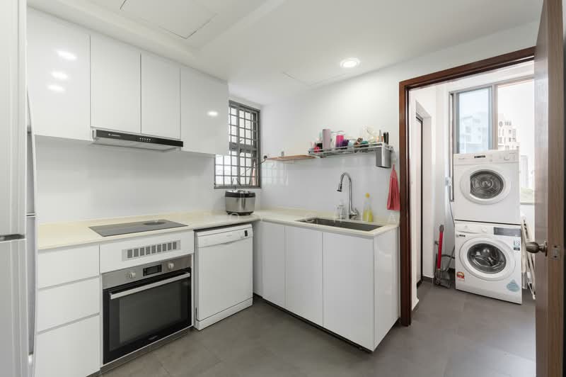 Kim Keat Gardens Condominium For Sale at S$ 1,499,999 | PropertyGuru Singapore - Kitchen