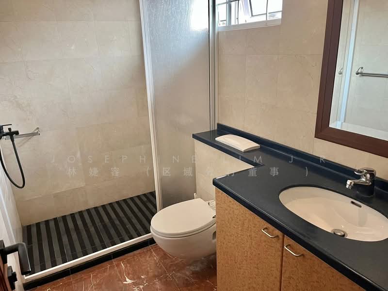 Coldstream Avenue, Coldstream Avenue, 4 Bedrooms, 4,700 sqft, Bungalow House For Rent, by Josephine Lim J R 林婕容 (区域分行董事 ), 500079429 - Bathroom - PropertyGuru.com.sg