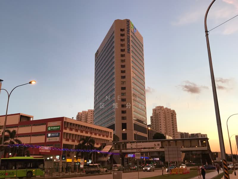 Coldstream Avenue, Coldstream Avenue, 4 Bedrooms, 4,700 sqft, Bungalow House For Rent, by Josephine Lim J R 林婕容 (区域分行董事 ), 500079429 - Exterior - PropertyGuru.com.sg