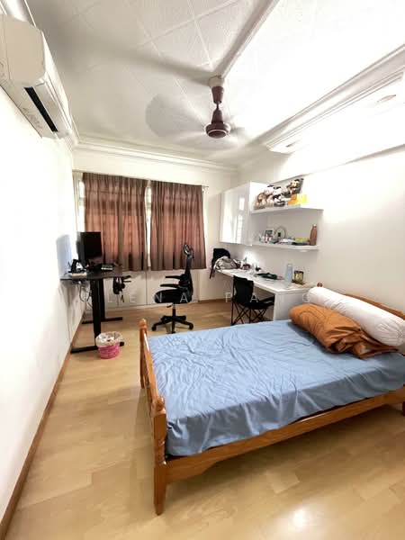 569 Choa Chu Kang Street 52 HDB Flat For Sale at S$ 599,999 | PropertyGuru Singapore - Bedroom
