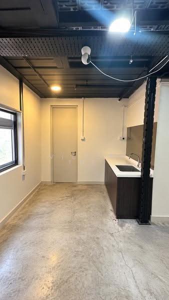 BS Centre, 243 Alexandra Road, Alexandra / Commonwealth, 2,908 sqft, Light Industrial (B1) For Rent, by Victor The, 500079457 - Kitchen - CommercialGuru.com.sg