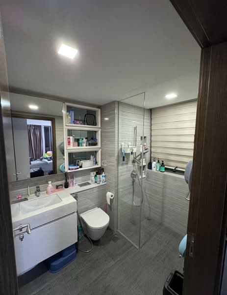 Riverbank at Fernvale Condominium For Sale at S$ 1,700,000 | PropertyGuru Singapore - Bathroom