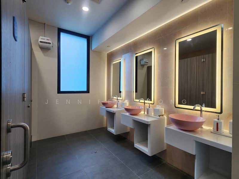 Hub Synergy Point, 70 Anson Road, Chinatown / Tanjong Pagar, 7,233 sqft, Office For Rent, by Jennifer Leong, 500079472 - Bathroom - CommercialGuru.com.sg