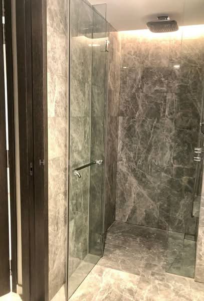 Cairnhill Nine Condominium For Sale at S$ 1,650,000 | PropertyGuru Singapore - Bathroom