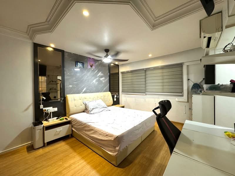 418 Pasir Ris Drive 6 HDB Flat For Sale at S$ 1,028,000 | PropertyGuru Singapore - Bedroom