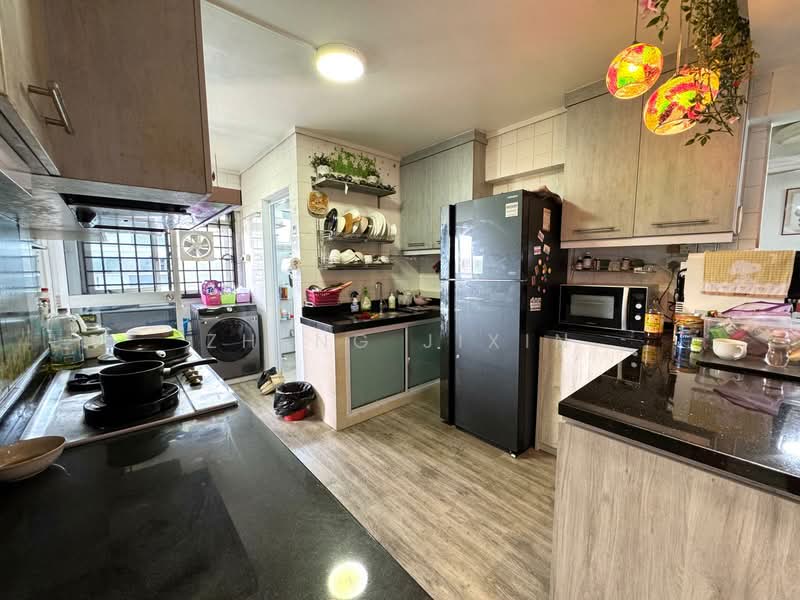 418 Pasir Ris Drive 6 HDB Flat For Sale at S$ 1,028,000 | PropertyGuru Singapore - Kitchen