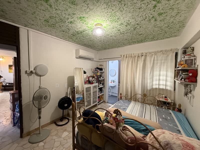 54 Pipit Road HDB Flat For Sale at S$ 550,000 | PropertyGuru Singapore - Bedroom