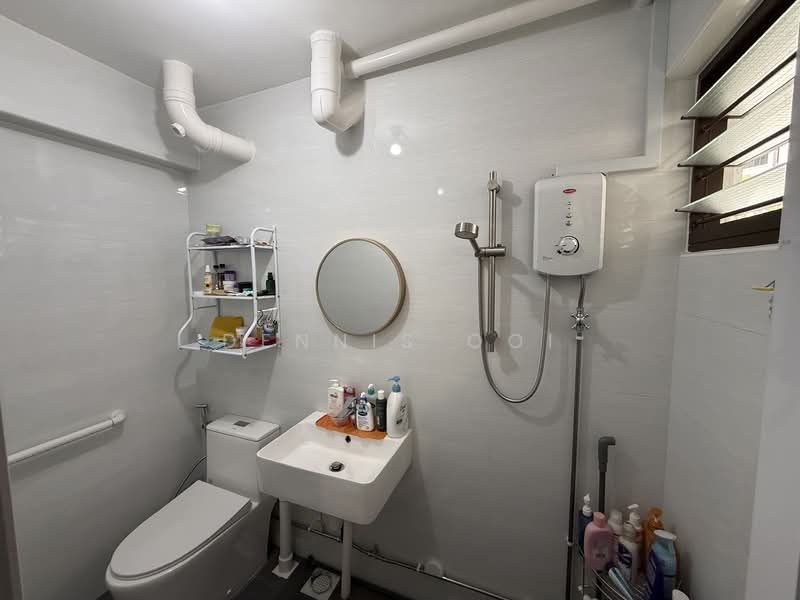 54 Pipit Road HDB Flat For Sale at S$ 550,000 | PropertyGuru Singapore - Bathroom