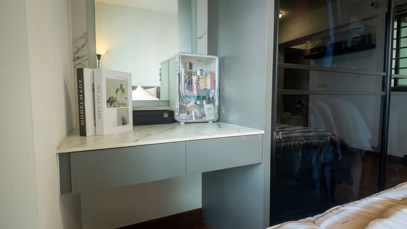 88 Dawson Road HDB Flat For Sale at S$ 1,238,888 | PropertyGuru Singapore - Master Bedroom