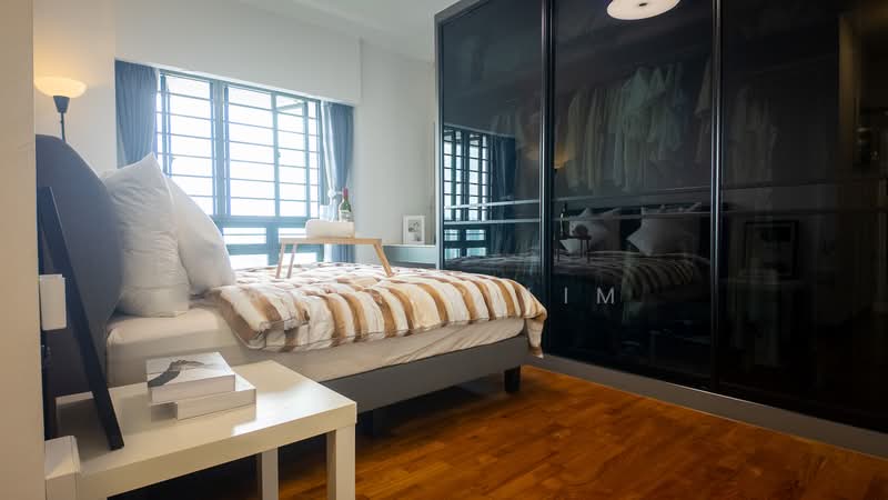 88 Dawson Road HDB Flat For Sale at S$ 1,238,888 | PropertyGuru Singapore - Master Bedroom