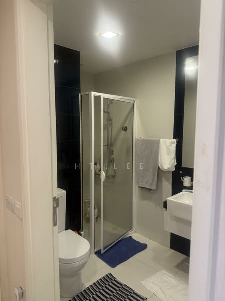 The Interlace Condominium For Sale at S$ 1,958,000 | PropertyGuru Singapore - Bathroom