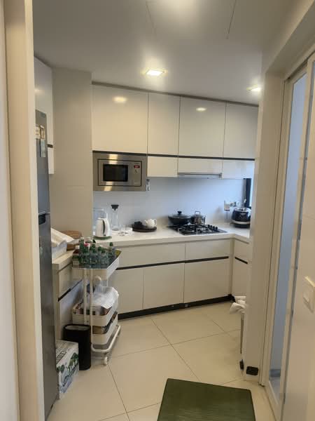 The Interlace Condominium For Sale at S$ 1,958,000 | PropertyGuru Singapore - kitchen