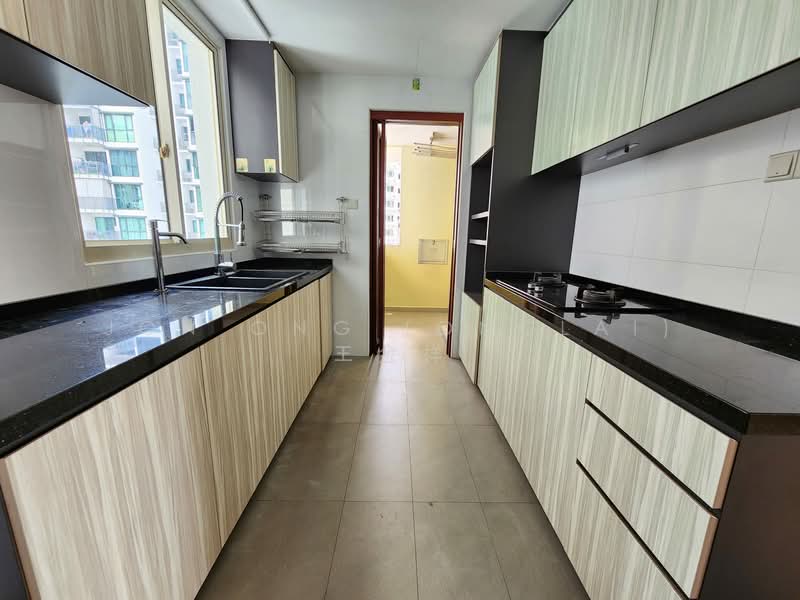 Rio Vista Condominium For Sale at S$ 1,680,000 | PropertyGuru Singapore - Kitchen