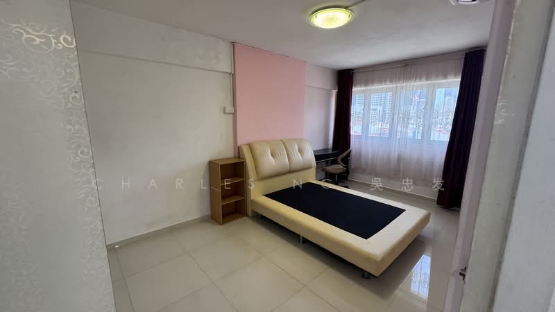 532 Upper Cross Street, 532 Upper Cross Street, 2 Bedrooms, 732 sqft, HDB Flat For Rent, by Charles Ng 吳忠发, 500079504 - Bedroom - PropertyGuru.com.sg