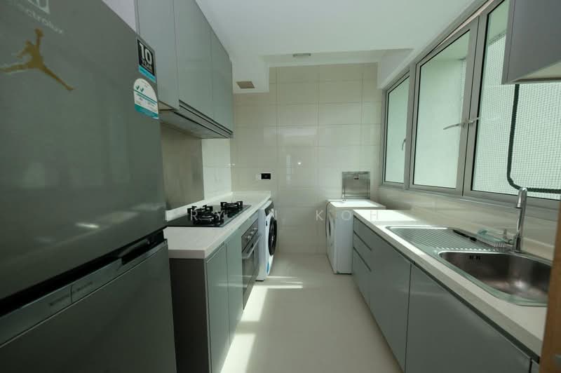 Caspian, 50 Lakeside Drive, 3 Bedrooms, 1,001 sqft, Condominium For Rent, by Bryan Koh, 500079514 - Kitchen - PropertyGuru.com.sg