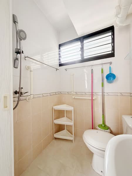 713 Clementi West Street 2, 713 Clementi West Street 2, Room Rental, 100 sqft, HDB Flat For Rent, by Moses Elson Yeo, 500079527 - Bathroom - PropertyGuru.com.sg