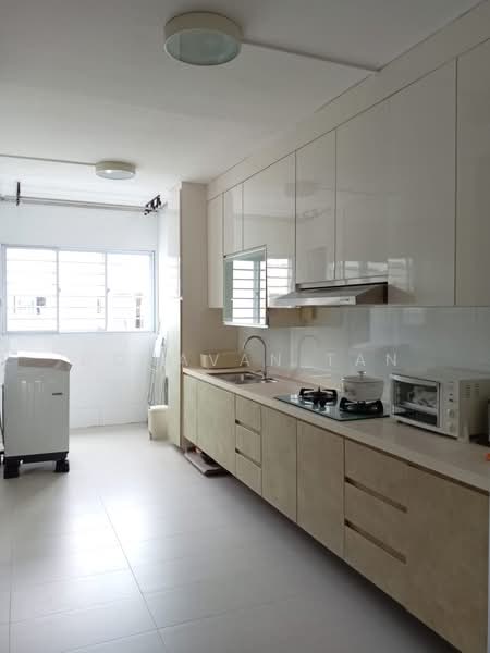 131 Cashew Road, 131 Cashew Road, 2 Bedrooms, 786 sqft, HDB Flat For Sale, by Donavan Tan, 500079530 - Kitchen - PropertyGuru.com.sg