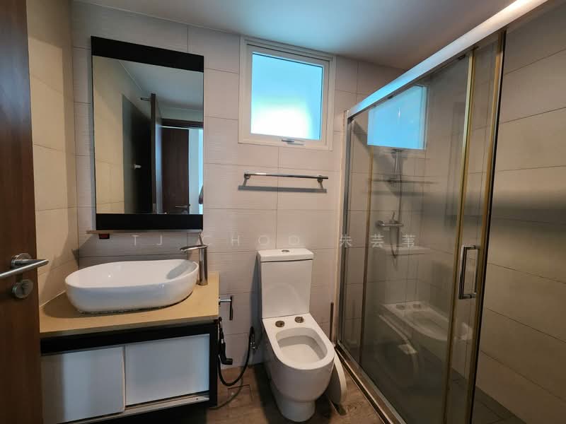 1 Canberra Executive Condominium For Sale at S$ 1,450,000 | PropertyGuru Singapore - Bathroom