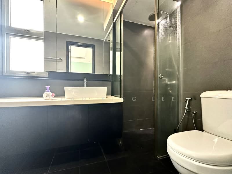 The Floravale Executive Condominium For Sale at S$ 1,500,000 | PropertyGuru Singapore - Bathroom