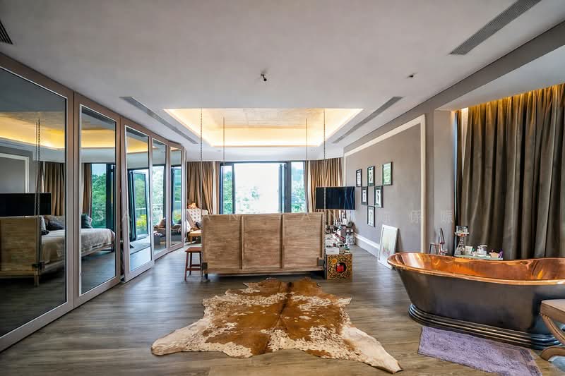⭐️RARE MODERN HOUSE W/ SUPERB GCB VIEW! MOTIVATED SELLER! SPECTACULAR UNBLOCKED VIEWS!⭐️ Detached House For Sale at S$ 13,800,000 | PropertyGuru Singapore - Master Bedroom
