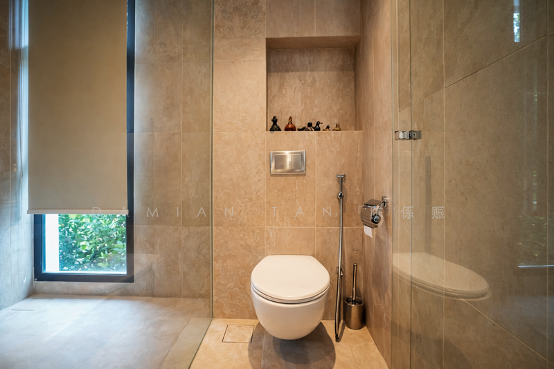 ⭐️RARE MODERN HOUSE W/ SUPERB GCB VIEW! MOTIVATED SELLER! SPECTACULAR UNBLOCKED VIEWS!⭐️ Detached House For Sale at S$ 13,800,000 | PropertyGuru Singapore - Bathroom