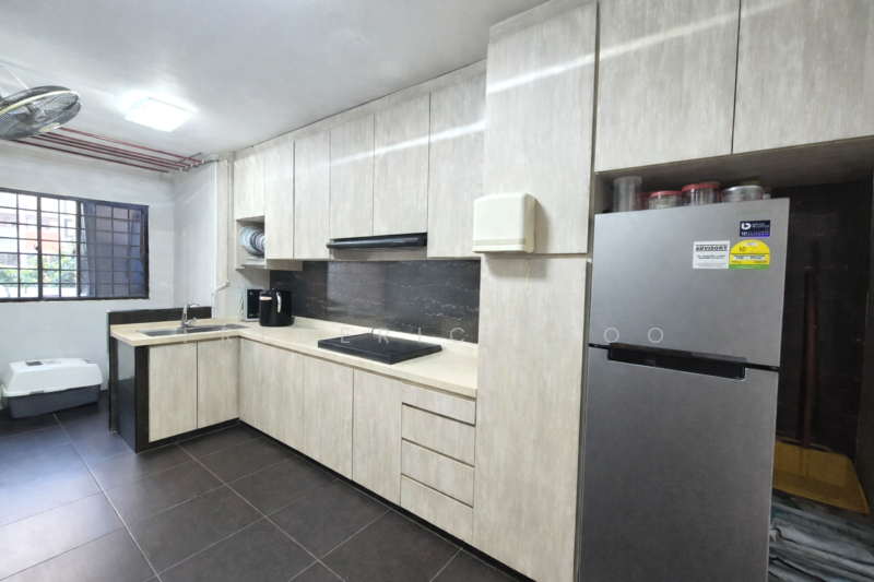 912 Tampines Street 91 HDB Flat For Sale at S$ 828,000 | PropertyGuru Singapore - Kitchen