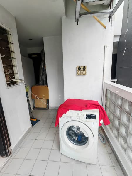 For Rent - 9 Holland Hill