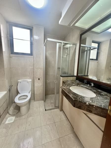 Carissa Park Condo, 2 Flora Drive, 3 Bedrooms, 1,324 sqft, Condominium For Rent, by Kat Ng 黄秀芳, 500079560 - Bathroom - PropertyGuru.com.sg