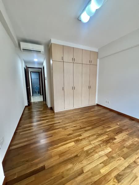 Carissa Park Condo, 2 Flora Drive, 3 Bedrooms, 1,324 sqft, Condominium For Rent, by Kat Ng 黄秀芳, 500079560 - Master Bedroom - PropertyGuru.com.sg