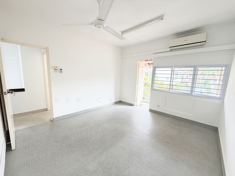 Bukit Loyang Estate Semi-Detached House For Sale at S$ 4,000,000 | PropertyGuru Singapore - Living Room