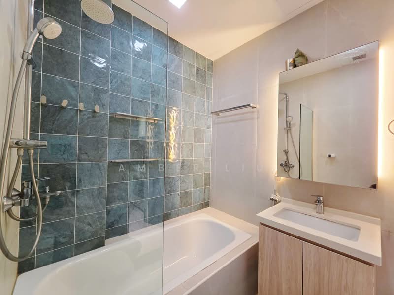 Cardiff Residence Condominium For Sale at S$ 1,100,000 | PropertyGuru Singapore - Bathroom