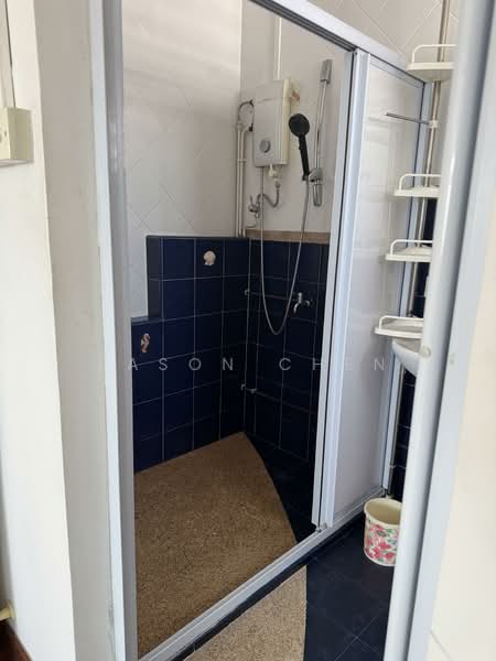 10E Bedok South Avenue 2, 10E Bedok South Avenue 2, 4 Bedrooms, 1,540 sqft, HDB Flat For Rent, by Jason Chen, 500079569 - Bathroom - PropertyGuru.com.sg