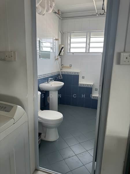 10E Bedok South Avenue 2, 10E Bedok South Avenue 2, 4 Bedrooms, 1,540 sqft, HDB Flat For Rent, by Jason Chen, 500079569 - Bathroom - PropertyGuru.com.sg