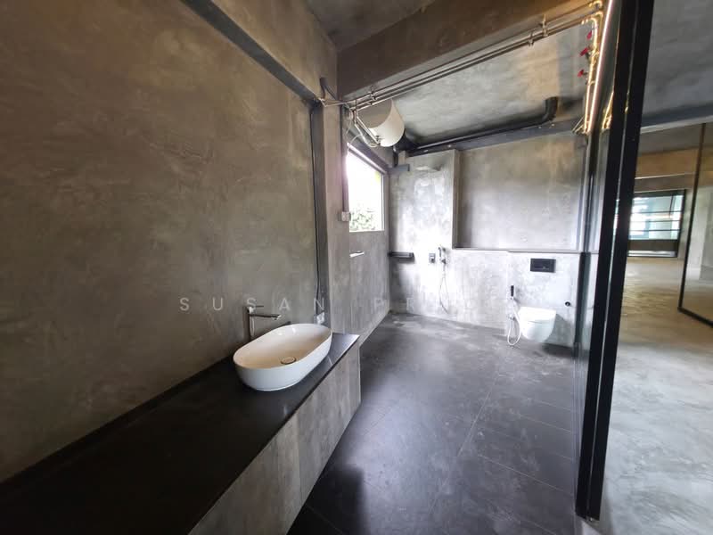 Race Course Ultimate Urbanite Loft 2/3 Bed, , 3 Bedrooms, 1,884 sqft, Walk-up Apartment For Rent, by Susan Prior, 500079574 - Bathroom - PropertyGuru.com.sg