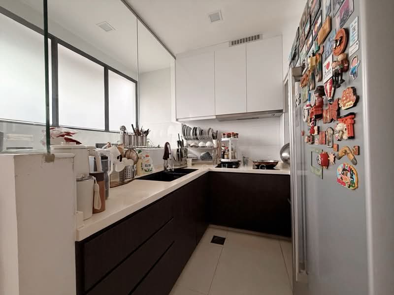 $~4M Cluster D15 Terrace with 5 Ensuite Bedrooms + Lift near Good Schools 1KM Tao Nan Cluster House For Sale at S$ 4,200,000 | PropertyGuru Singapore - Kitchen