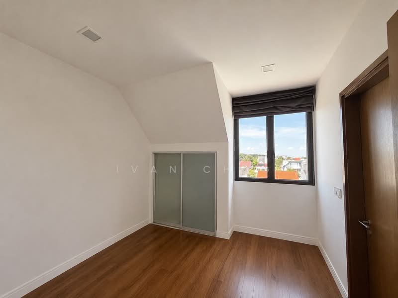 5BR Ensuite with Lift D15 Freehold 3.5 Sty Terrace Walk to 2 MRTs 1km Tao Nan, Lorong L Telok Kurau, 5 Bedrooms, 3,552 sqft, Cluster House For Sale, by Ivan Chng, 500079585 - Bedroom - PropertyGuru.com.sg